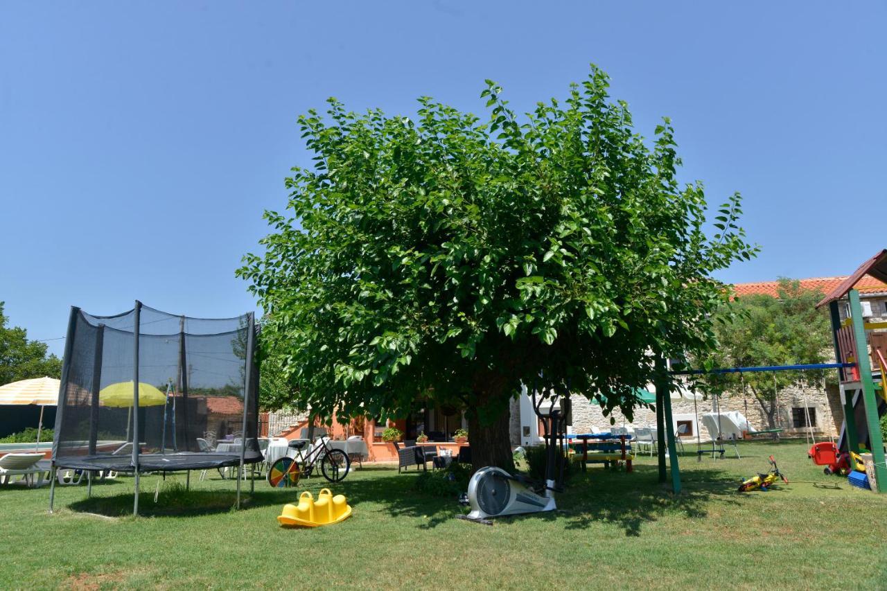 Bed And Breakfast Casa Rustica Vodnjan Buitenkant foto